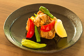 大山鶏の唐揚げ 抹茶マヨ添え