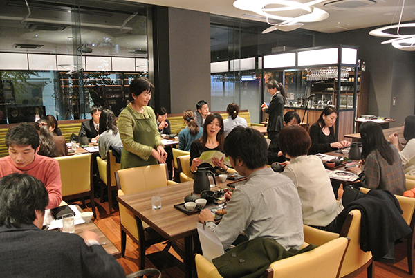 日本茶セミナーの風景