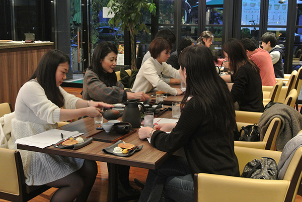 日本茶セミナーの風景