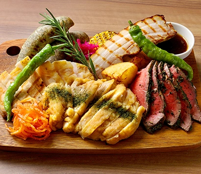 5種の肉料理とグリル野菜の贅沢プレート