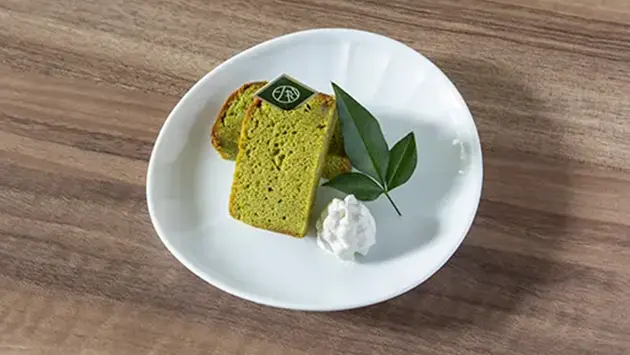 1899 Original Sake and Tea Cake
